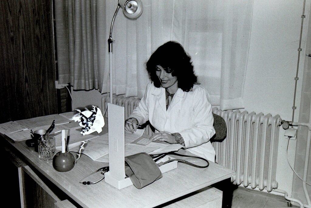 1983 – A Chemos orvosi rendelője.