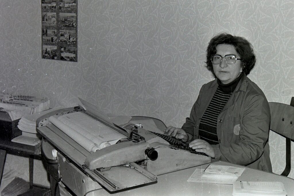 1978 – faktoring.