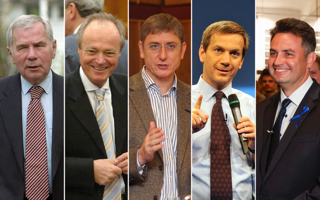 2021. DECEMBER 19.- MIT TALÁLT AZ ÜNNEPI FA ALATT AZ ELLENZÉK?