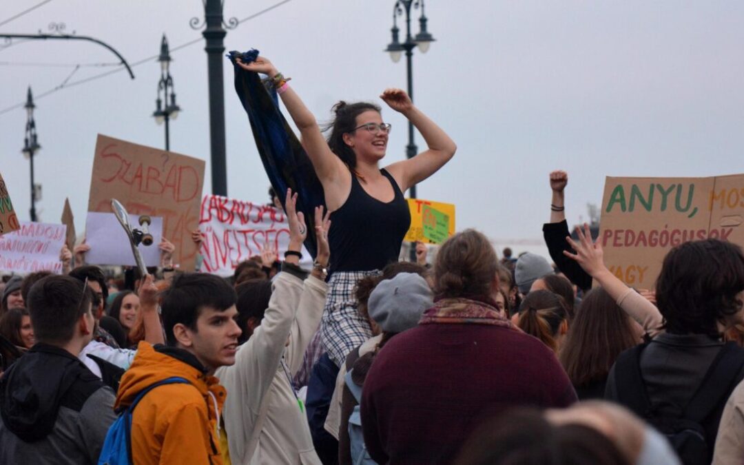 2022. OKTÓBER 16.- KÖZÉRDEKŰ TÉMA: A PEDAGÓGUSBÉREK